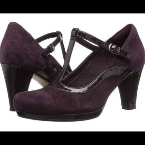 Clarks Artisan Chorus Pitch Court Heel Shoes